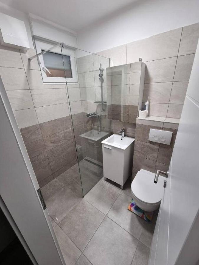 Appartamento Sea View Balcony And Parking Zara Esterno foto